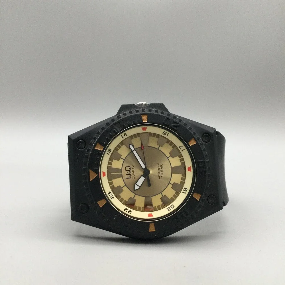 Vintage Q&Q Mens Watch 46mm Gold Tone Dial Black Rubber New Battery